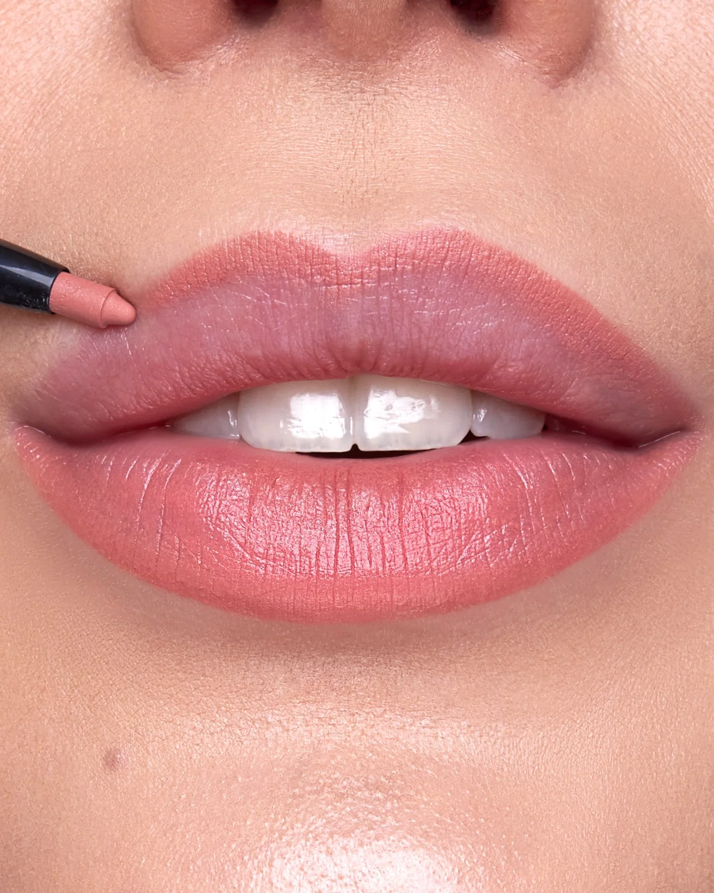 OUTLINE WATERPROOF LIP PENCIL - Matita Labbra Retraibile Resistente all'Acqua - Image 2
